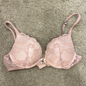 Victoria’s Secret 34B push up bra